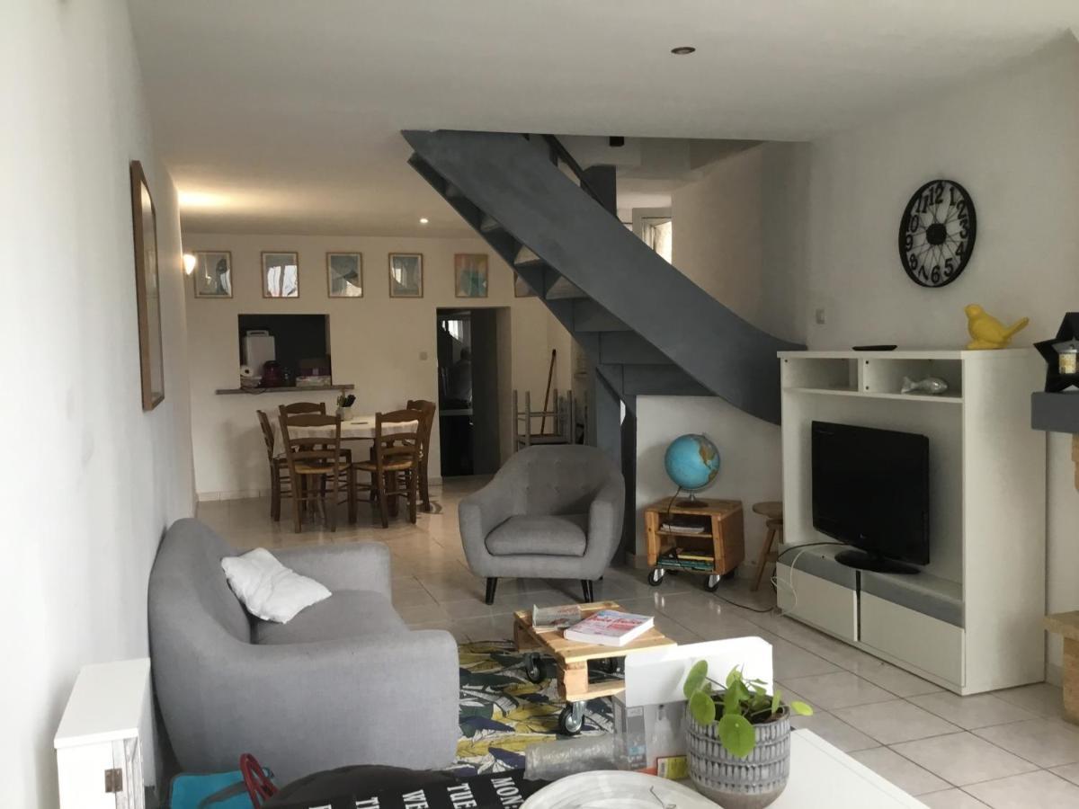Maison De Centre Ville 6 Personnes Precigne Luaran gambar